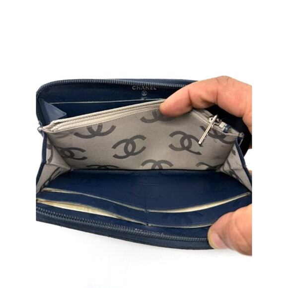 Chanel NAVY Cambon Line Round Long Zip Around Organizer Wallet*Great Condition - Picture 11 of 12
